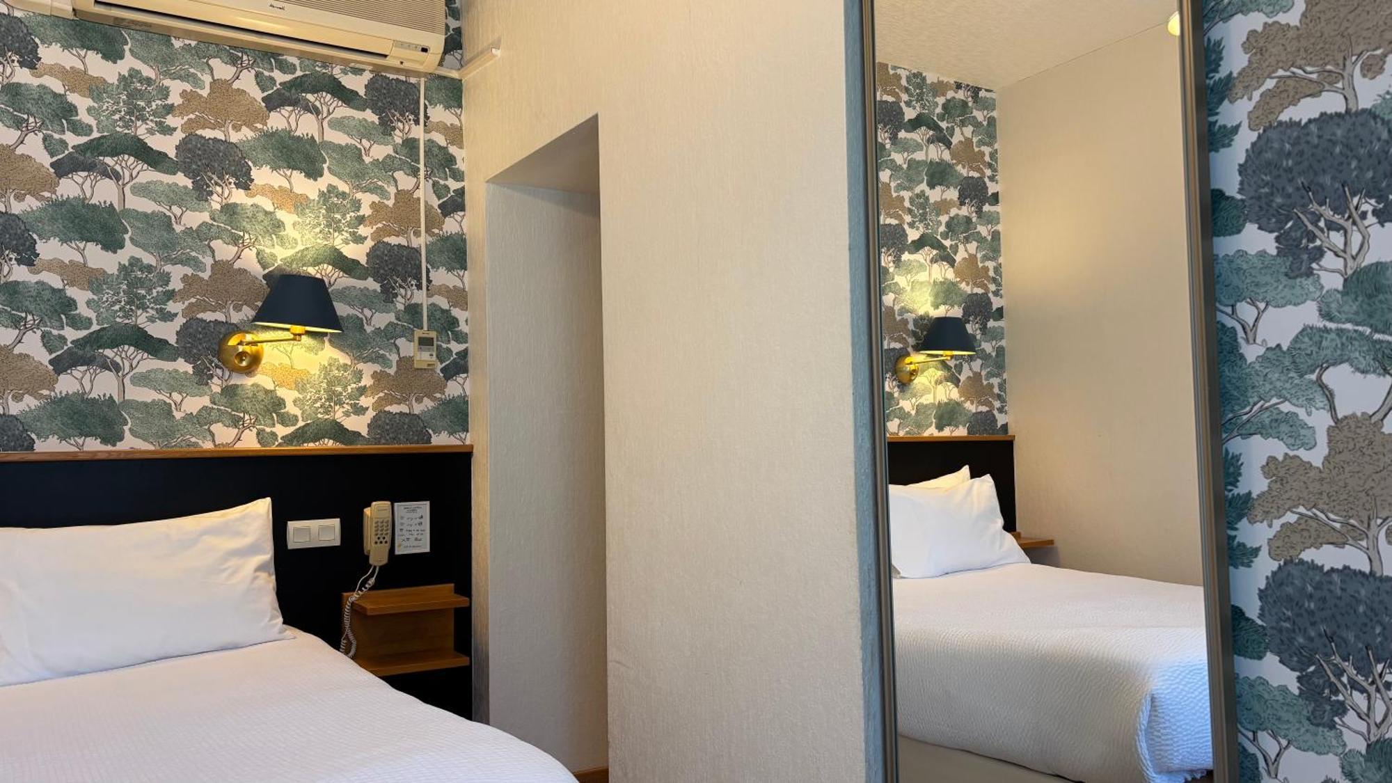Logis Hotel Restaurant Grand Hotel De Lyon Вал-ле-Бан Екстериор снимка